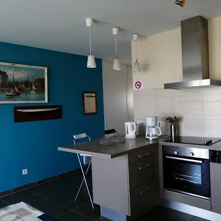 Marine 2 Жуллувиль-ле-Пен